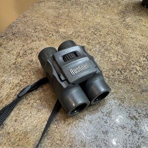 Bushnell 8x25mm Waterproof/Fogproof Binoculars FOV 429ft@1000yds-143m